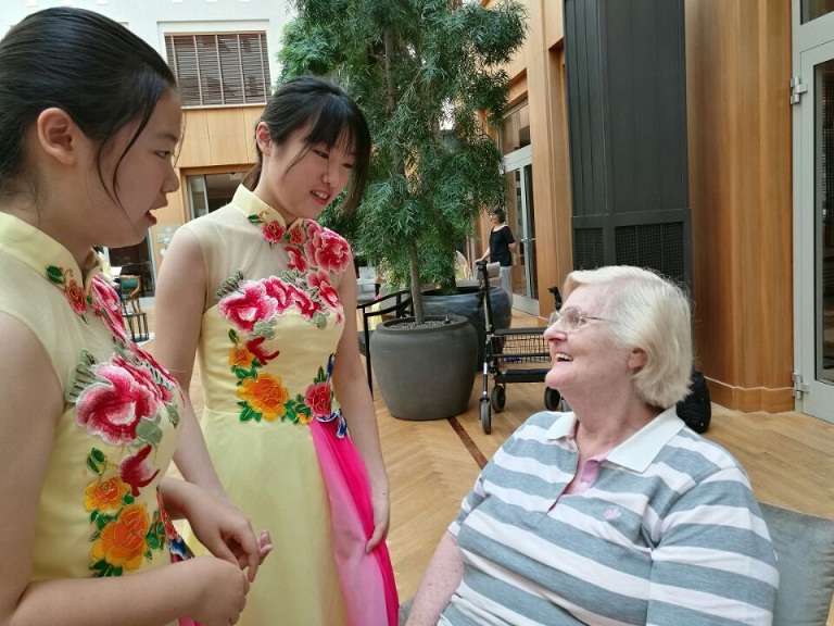 合唱团在维也纳街头