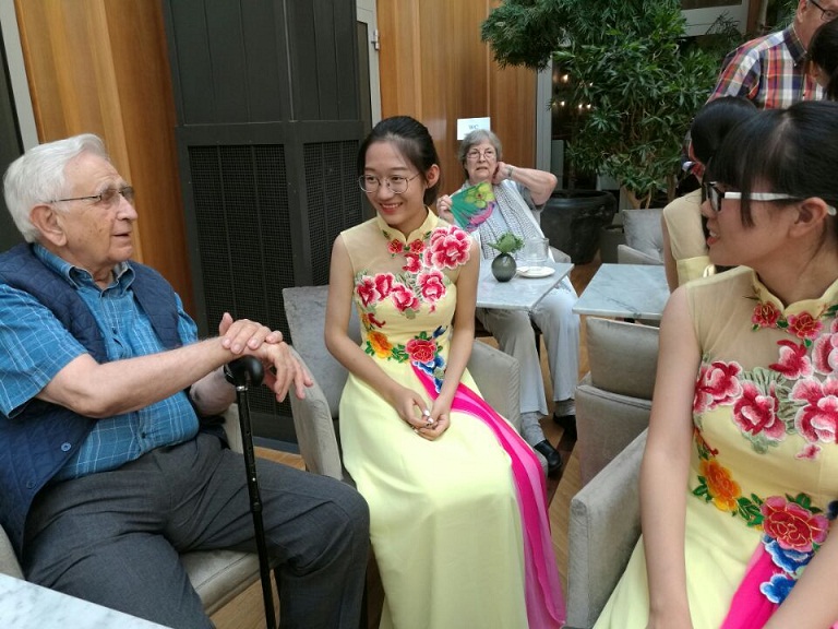 合唱团交流活动