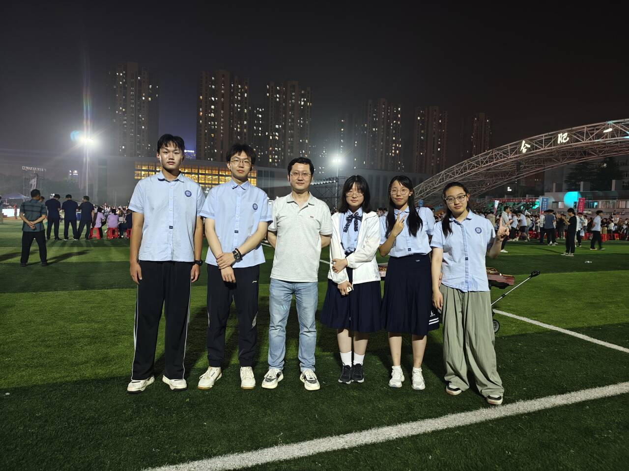 毕业典礼晚会演出照片